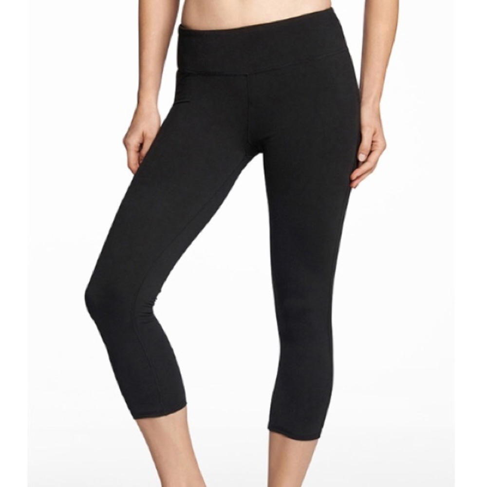 Fabletics Black moto crop